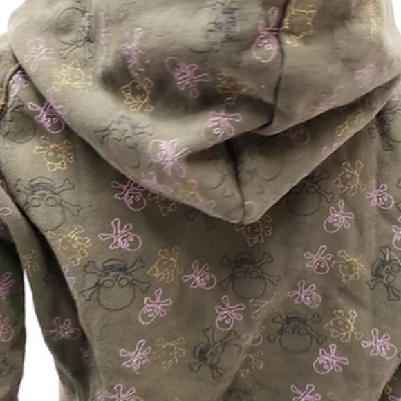 New Skull Hoodie - Picture 8 of 9